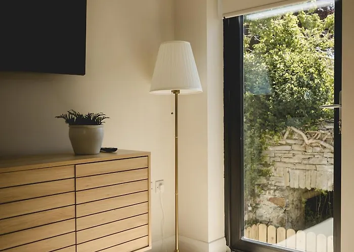 The Old Schoolhouse - Teacher's Quarters Donegal Town